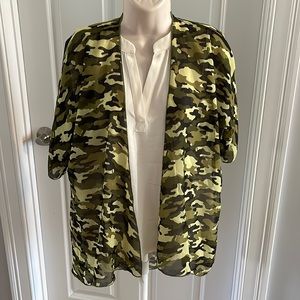 LuLaRoe kids/women’s x-small wrap (Bianca?)